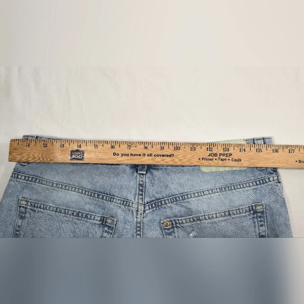 & Denim By H & M Boyfriend Shorts Distressed Women's Regular Waist Size 6